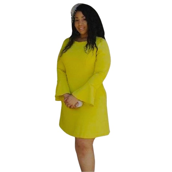 👗 Women's Long Sleeve Solid Shift Dress - Picture 4 of 5